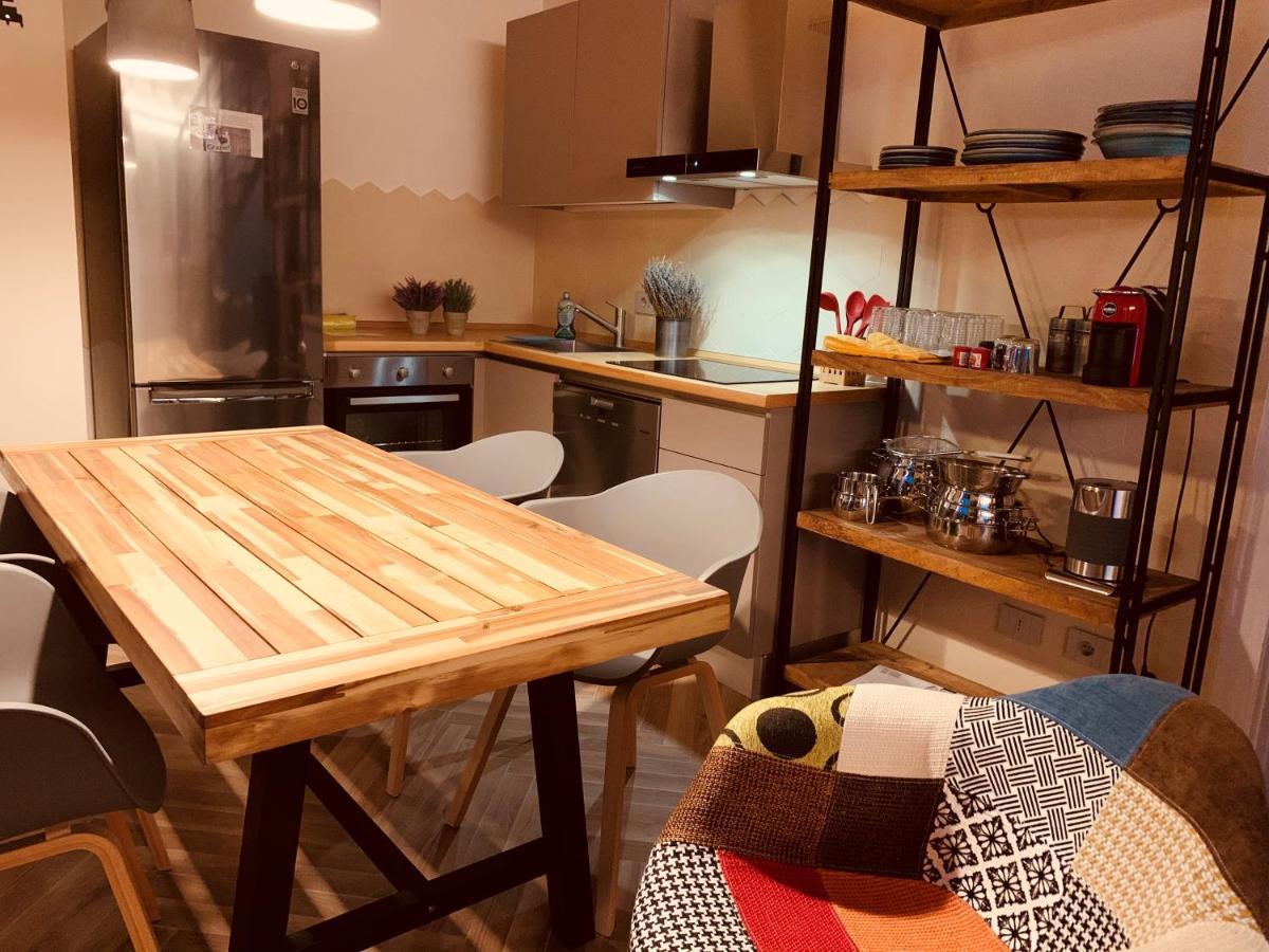 Charming Attic Apartment With Balcony & Swimming Pool Desenzano del Garda Extérieur photo