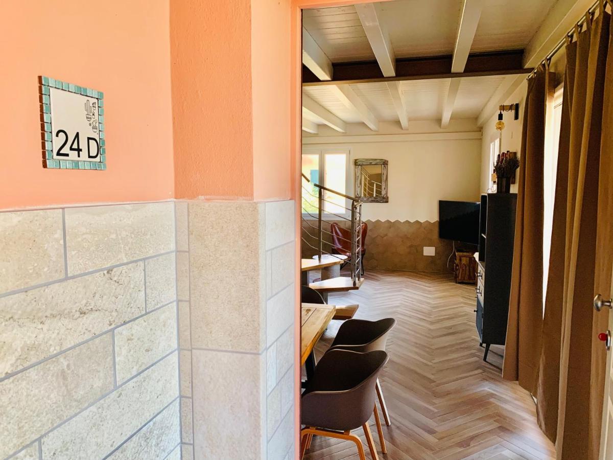 Charming Attic Apartment With Balcony & Swimming Pool Desenzano del Garda Extérieur photo
